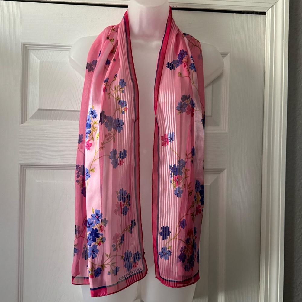 🌷Jones New York Pink & Purple Floral Scarf Wrap